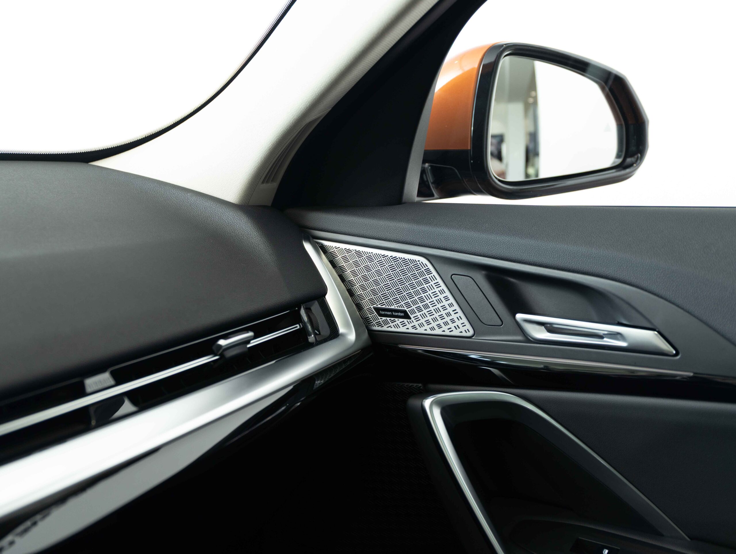 BMW iX2 xDrive30