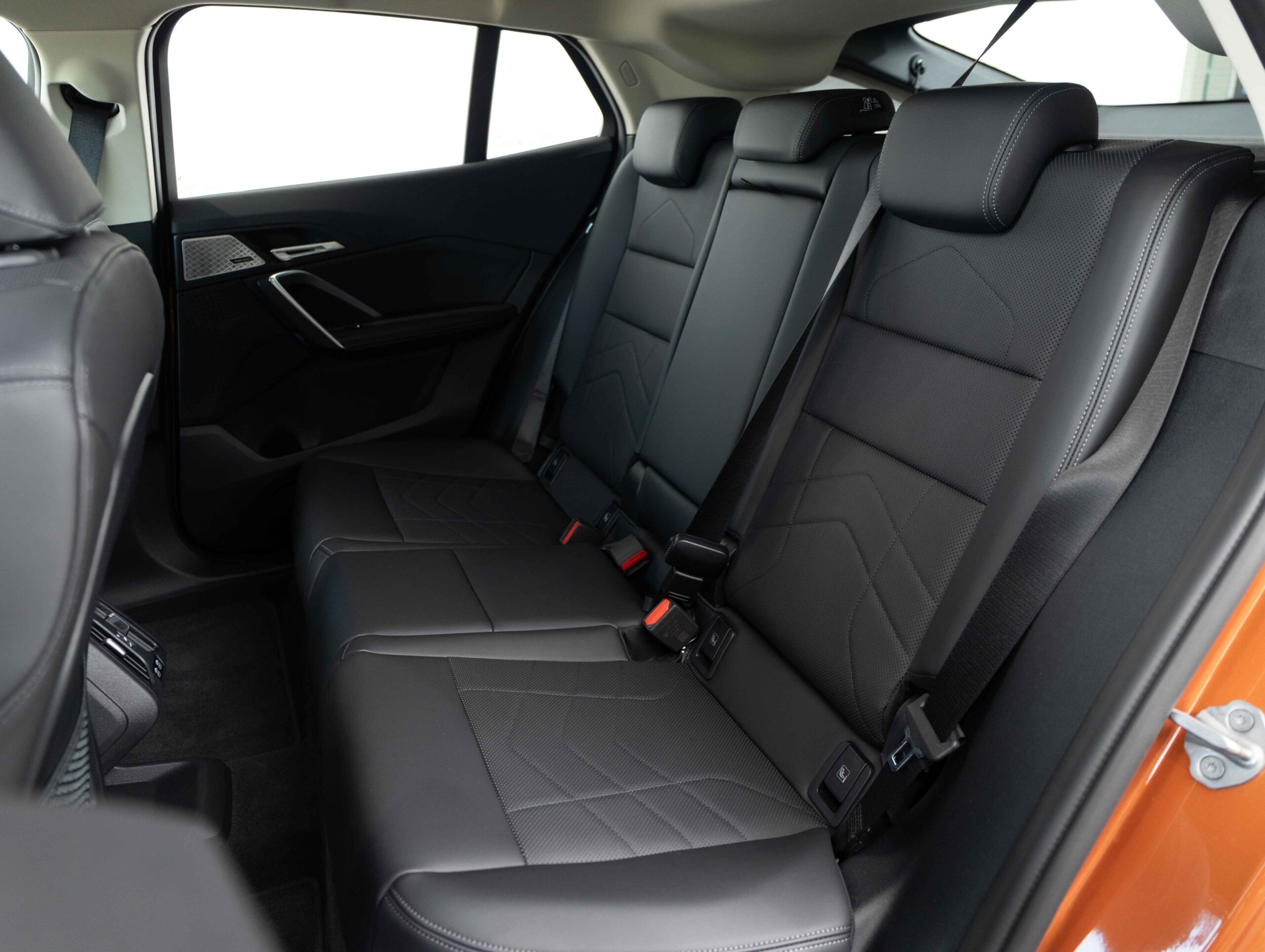 BMW iX2 xDrive30