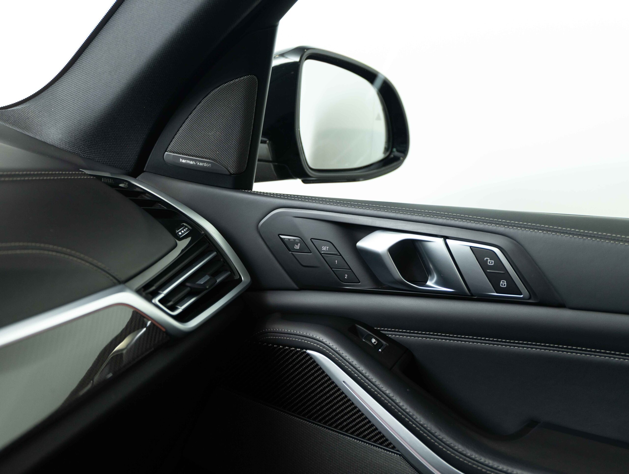 BMW X5 M50i