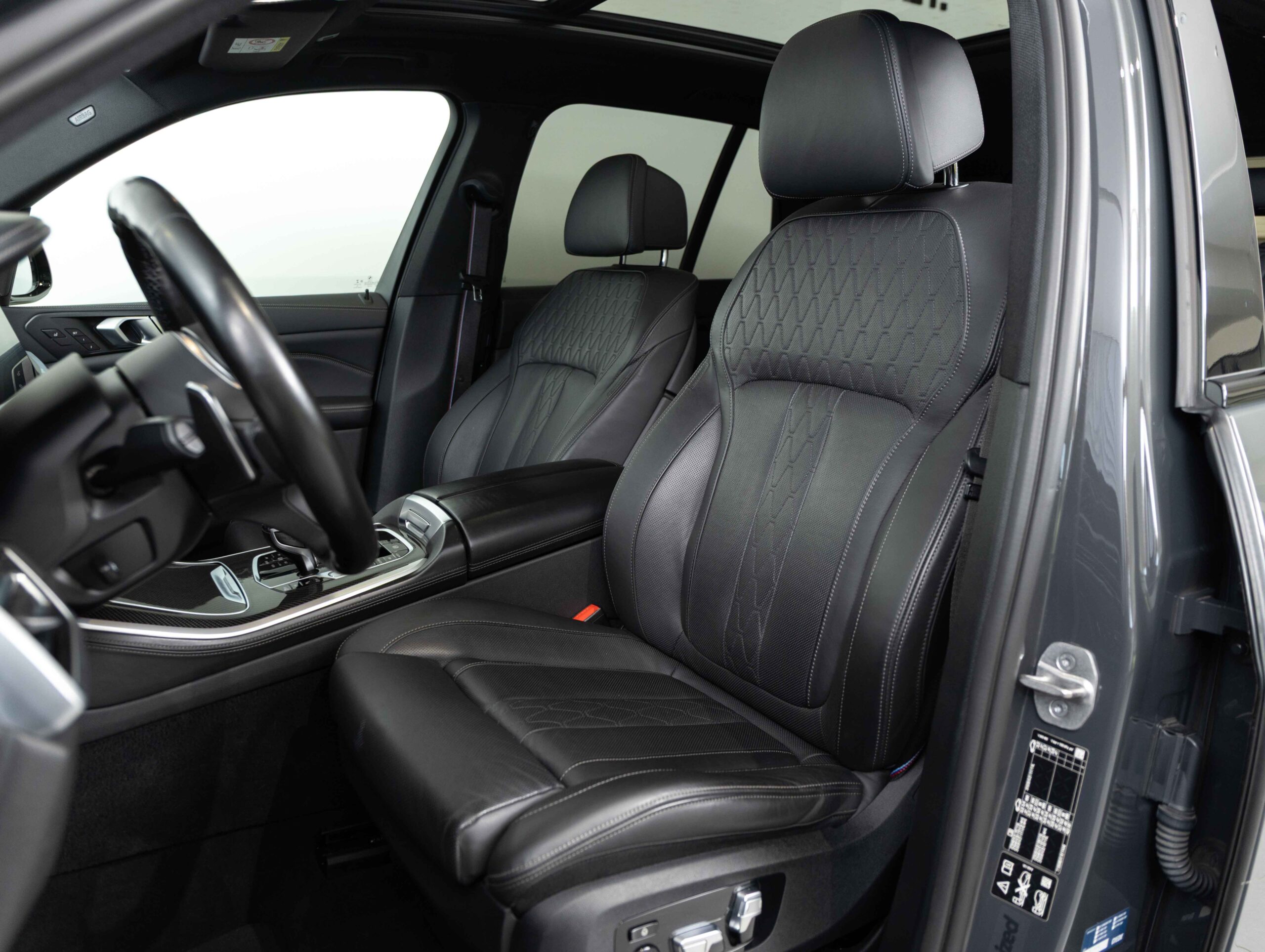 BMW X5 M50i