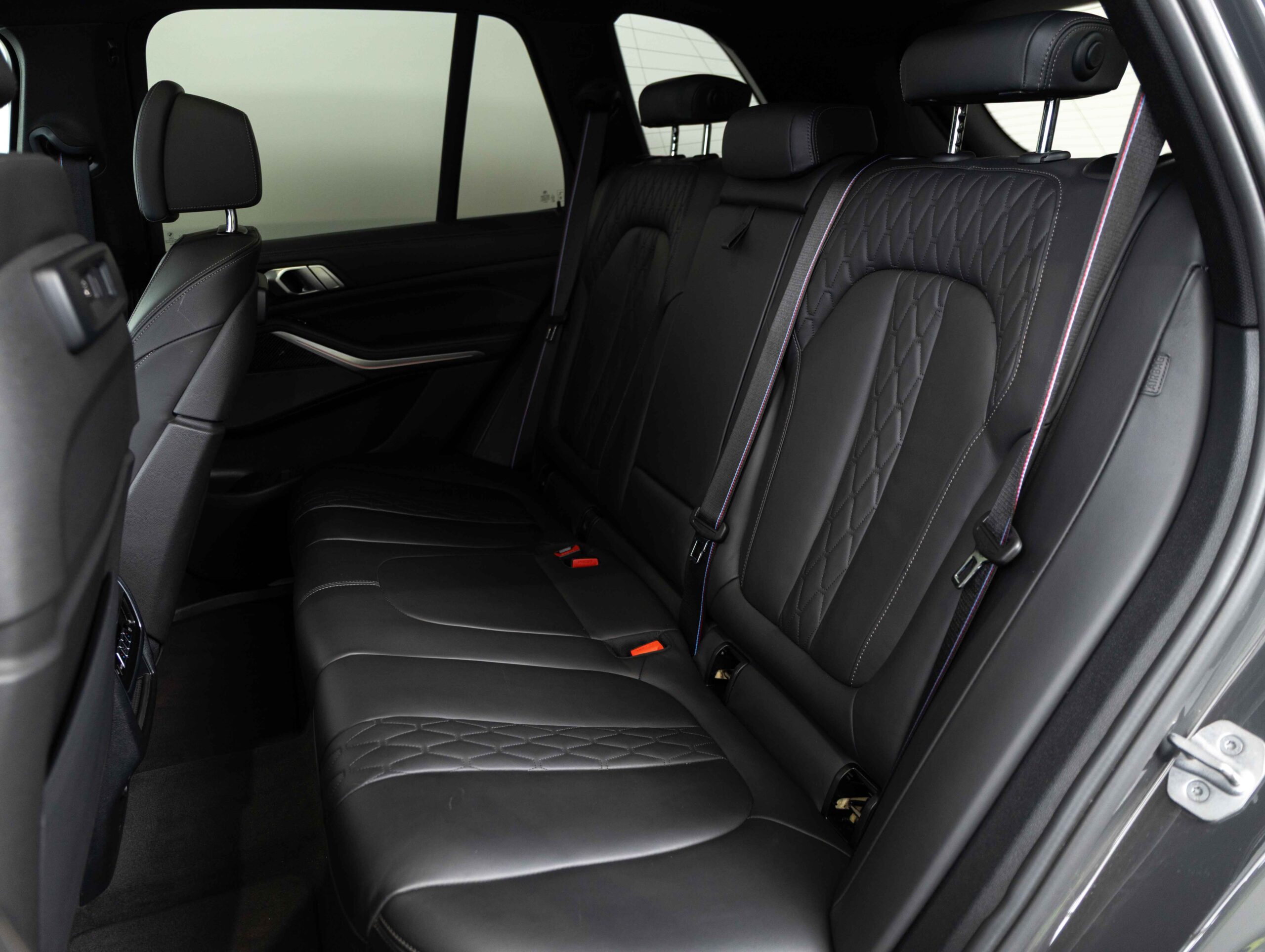 BMW X5 M50i