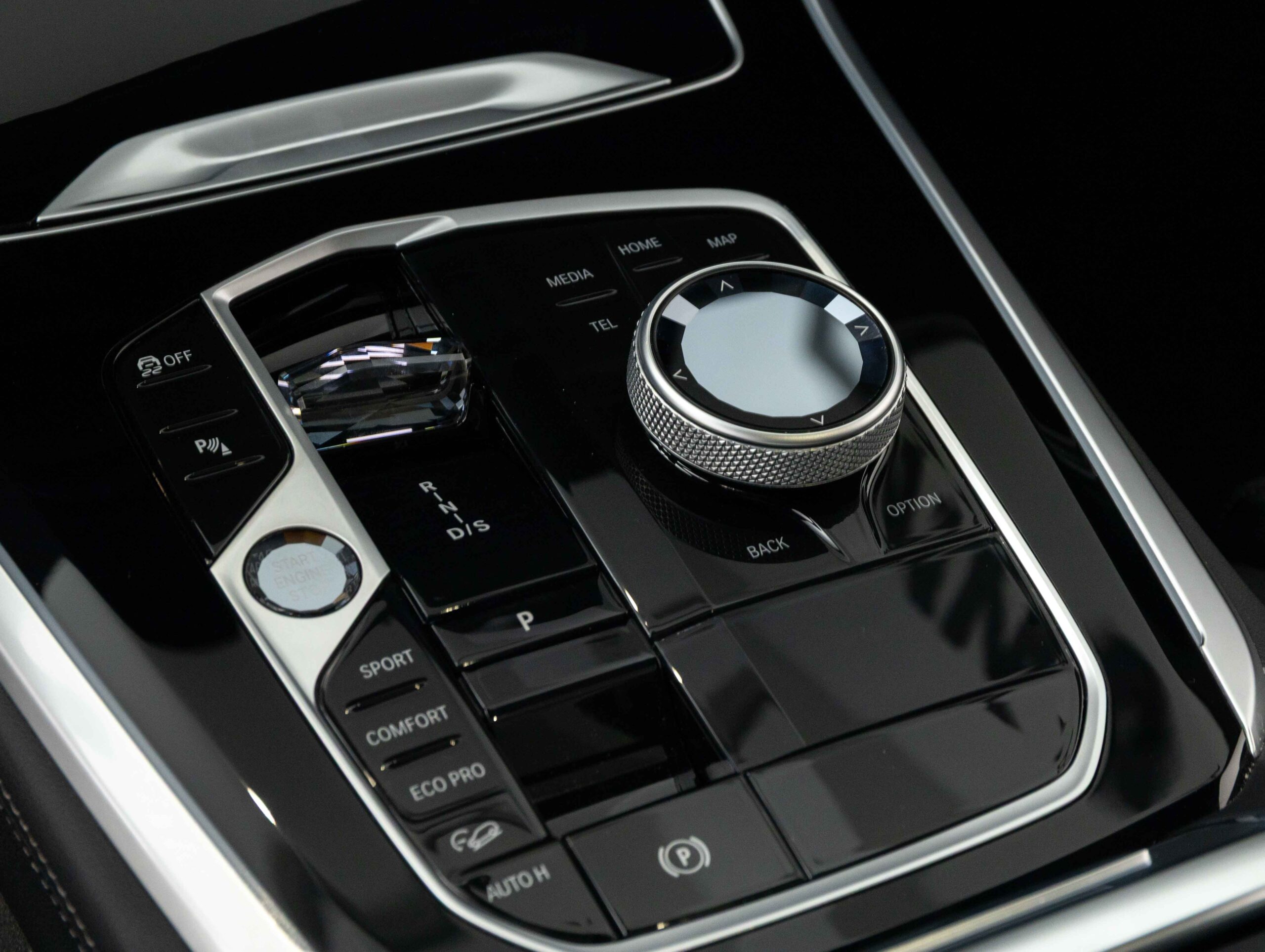 BMW X5 M60i