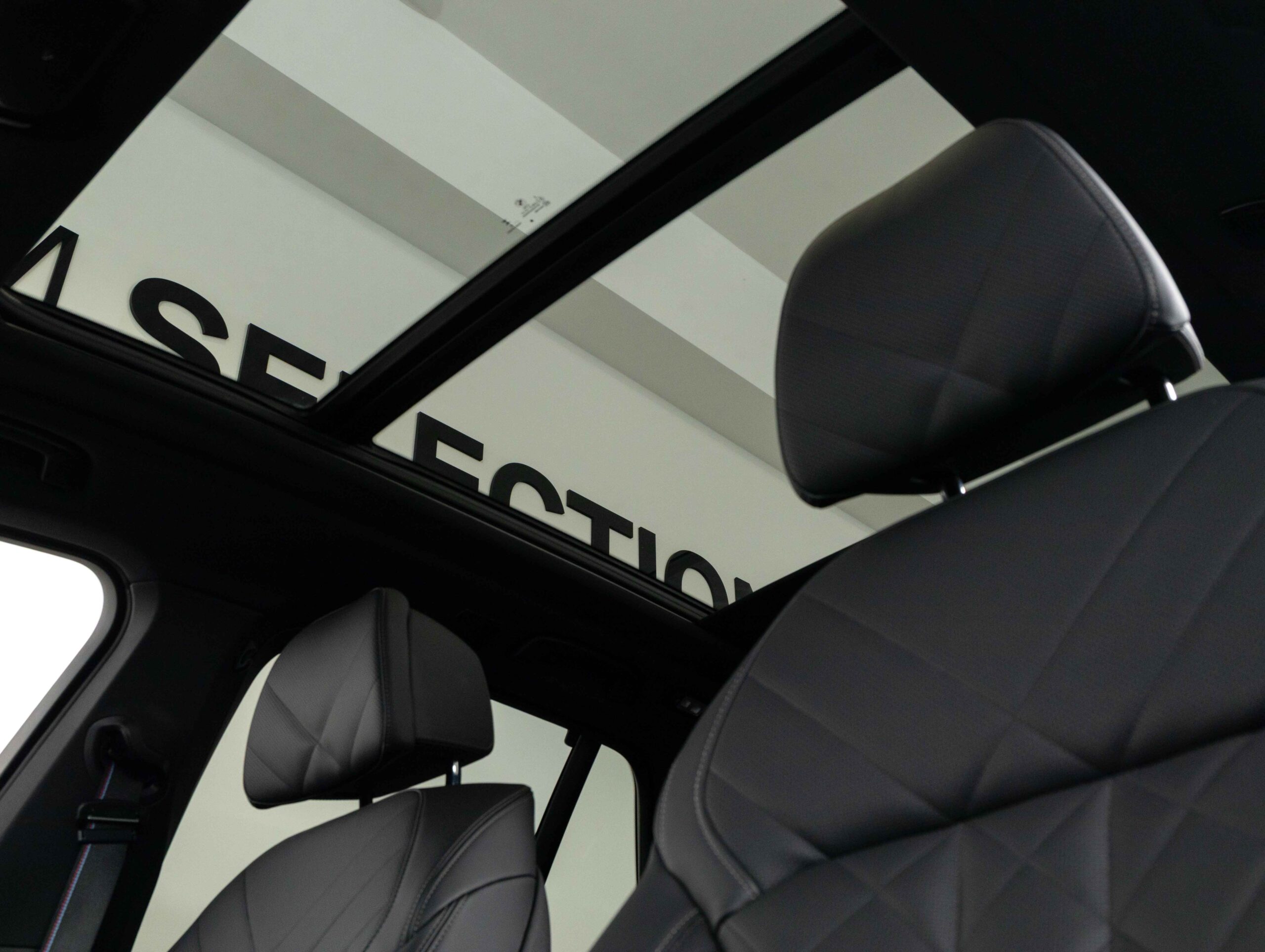 BMW X5 M60i