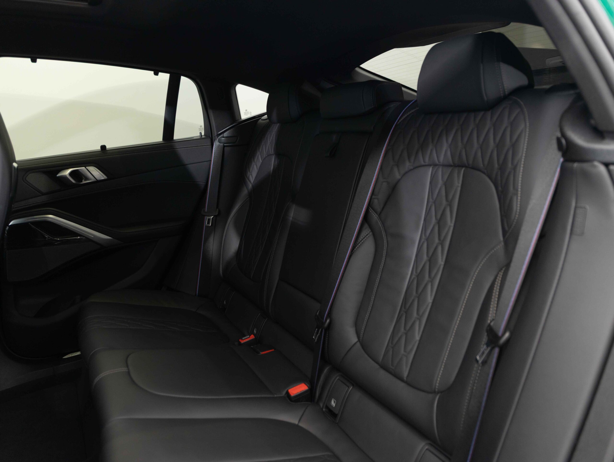 BMW X6 M60i