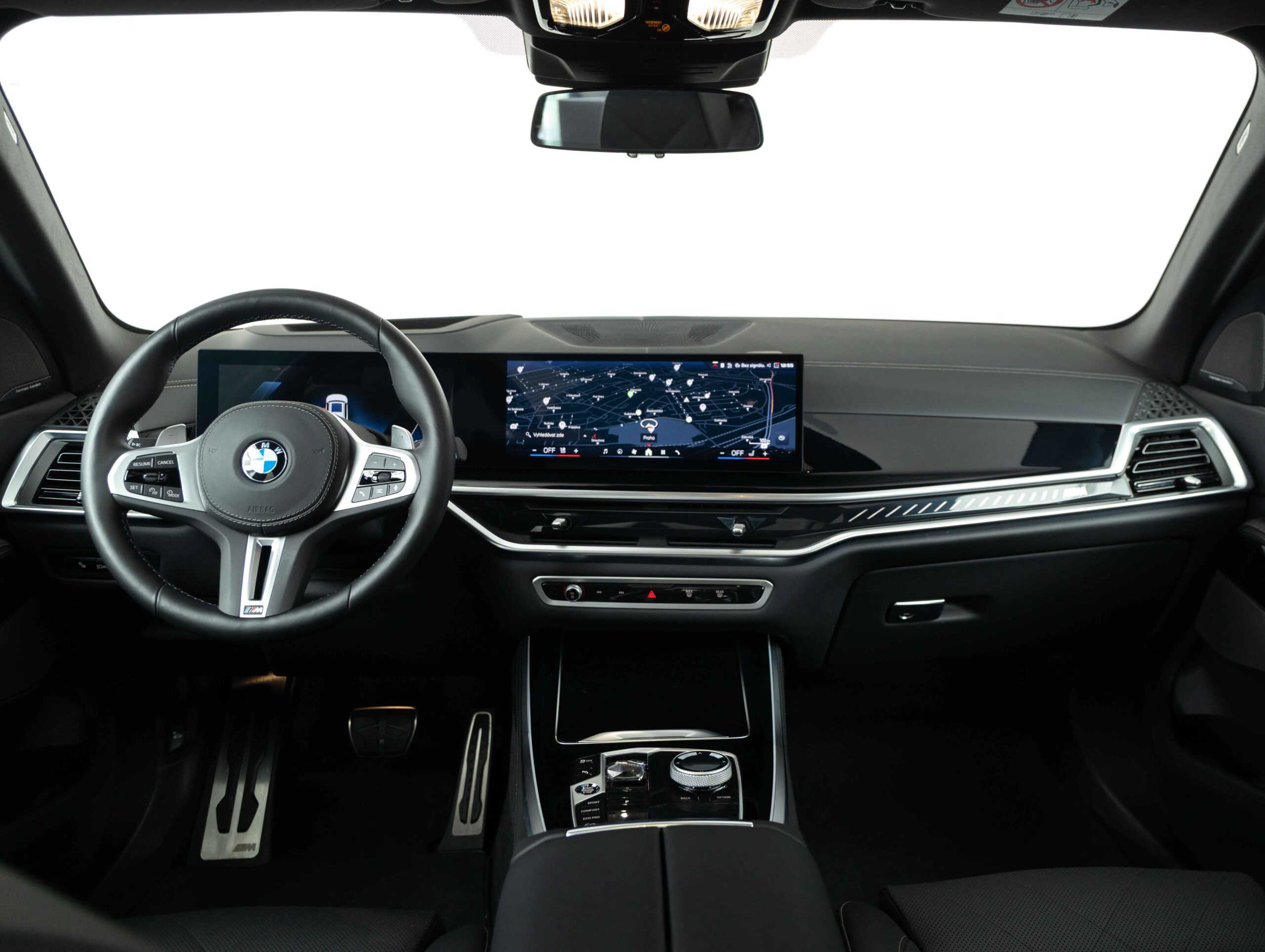 BMW X5 M60i