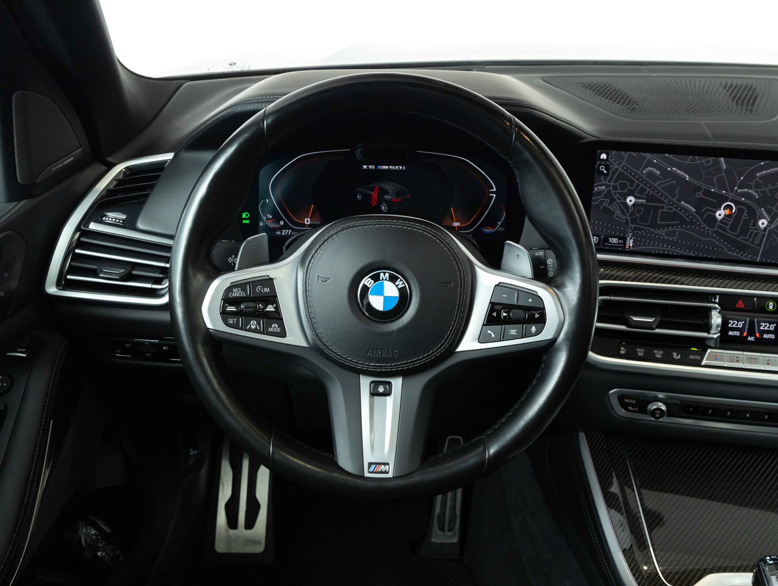 BMW X5 M50i