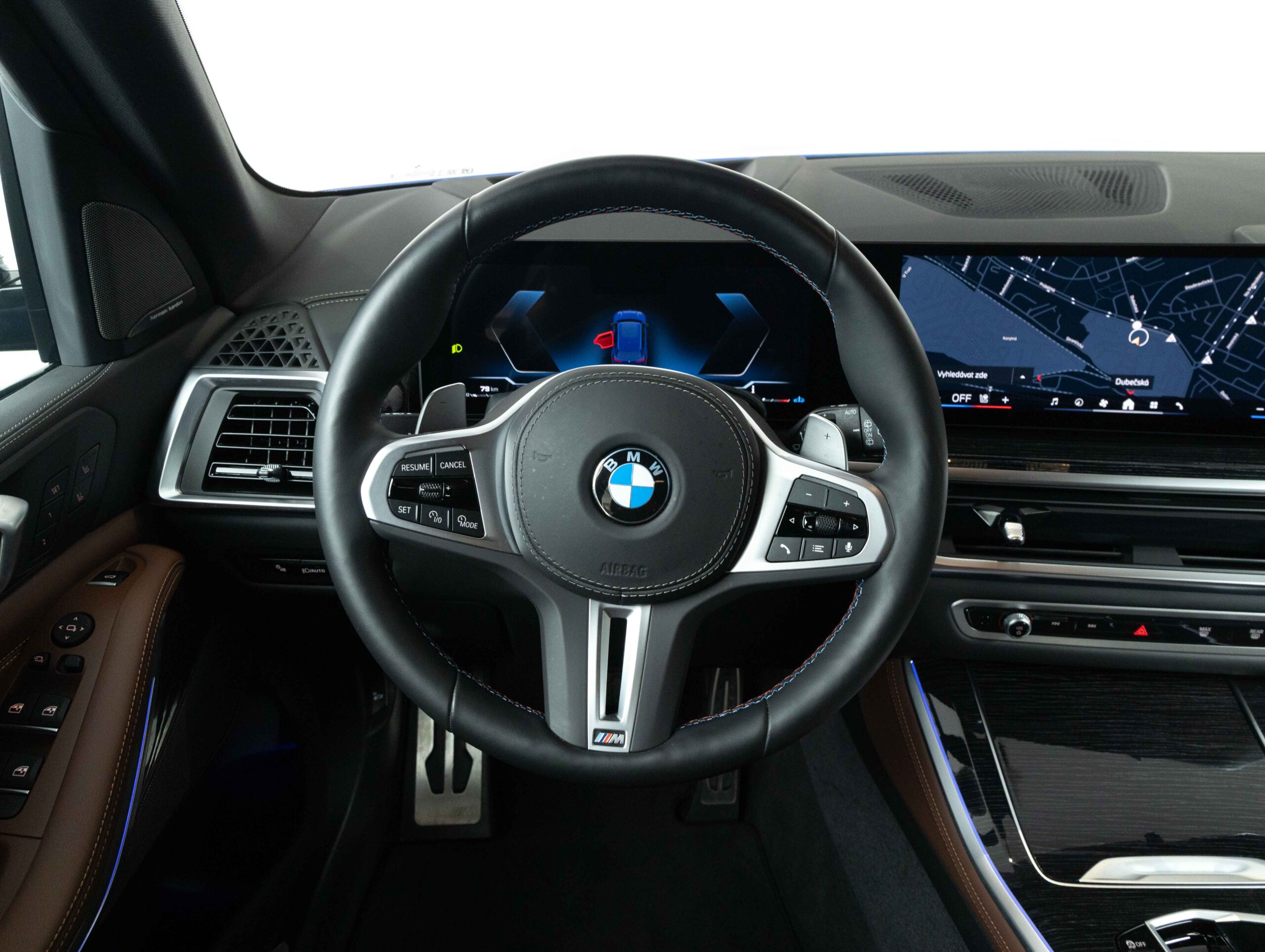 BMW X5 M60i