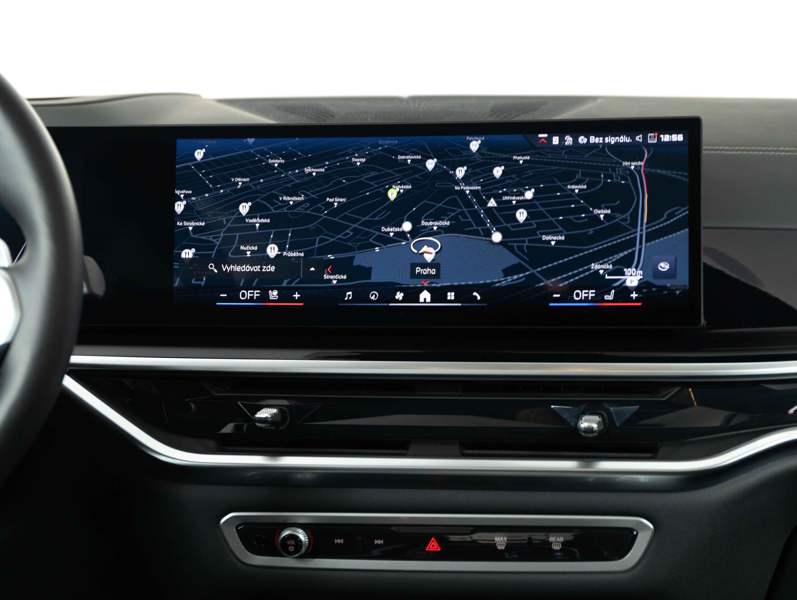 BMW X5 M60i