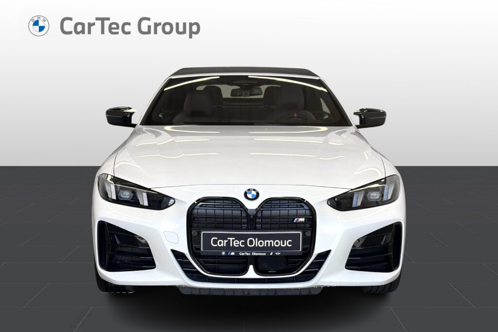 BMW M440i xDrive Convertible