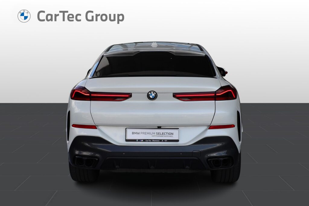 BMW X6 M60i