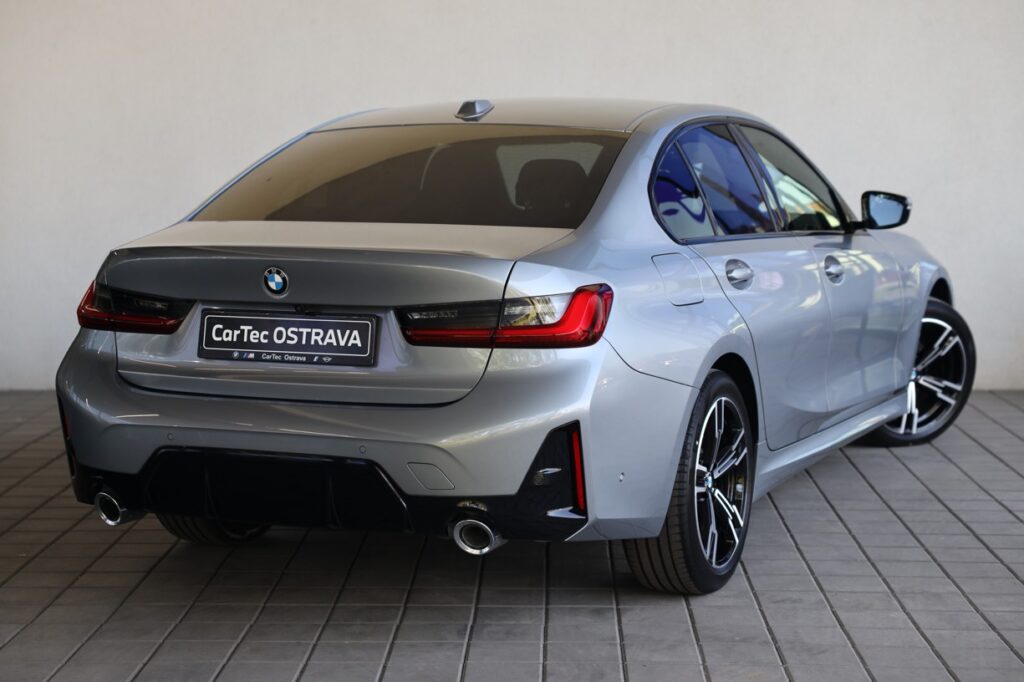 BMW 320d xDrive Sedan