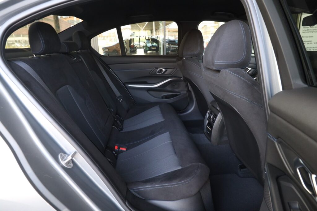 BMW 320d xDrive Sedan