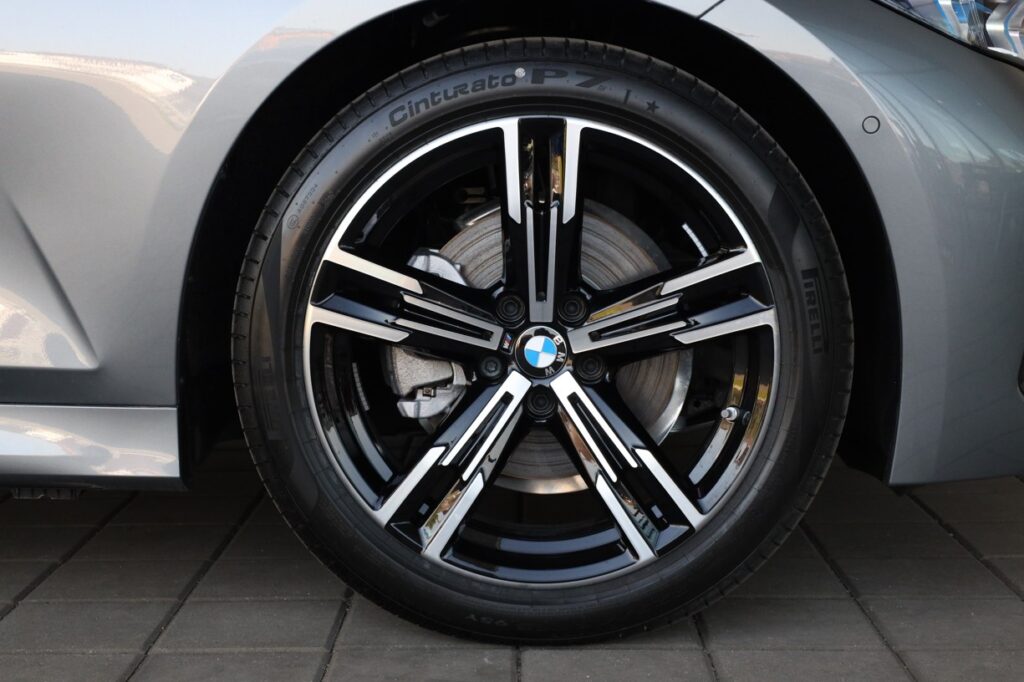 BMW 320d xDrive Sedan