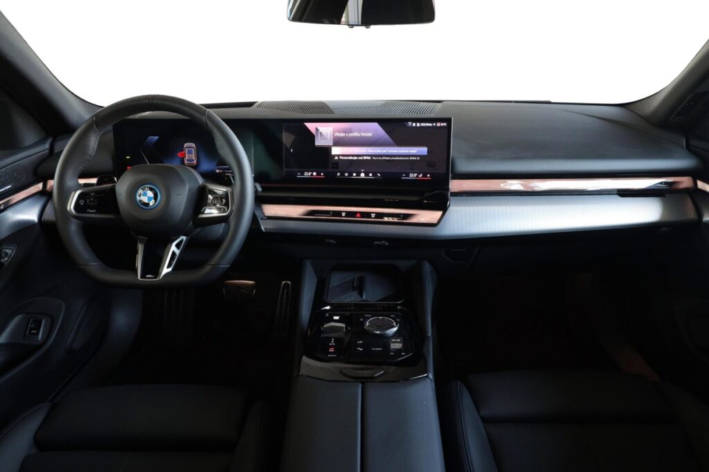 BMW 530e xDrive Touring