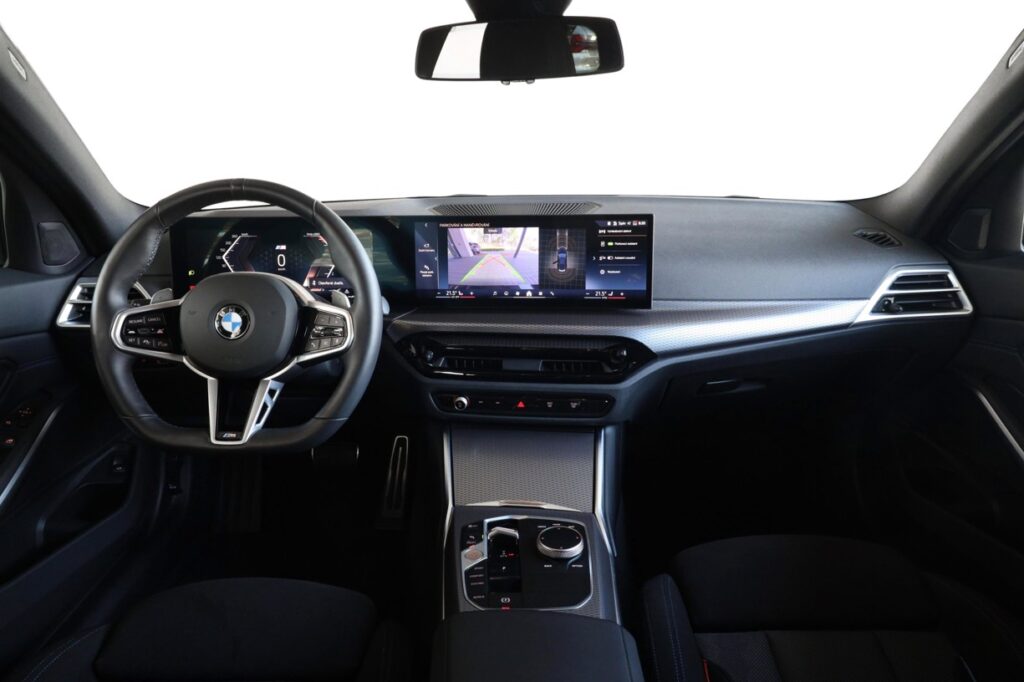 BMW 330i xDrive Touring