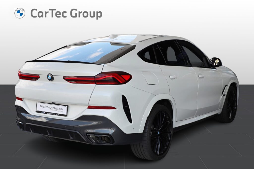 BMW X6 M60i