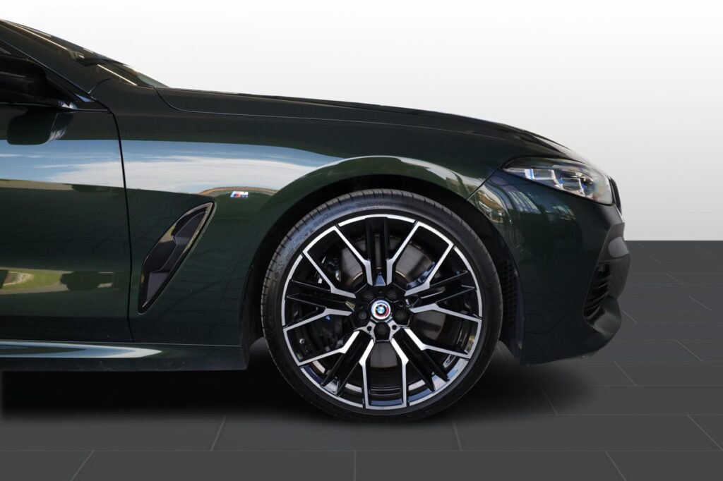 BMW M850i xDrive Coupe