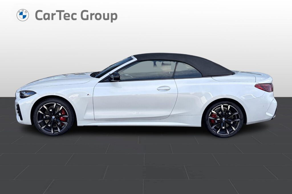 BMW M440i xDrive Convertible
