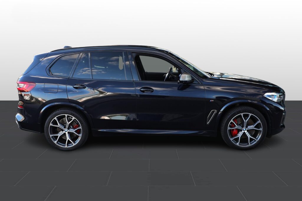 BMW X5 M50i