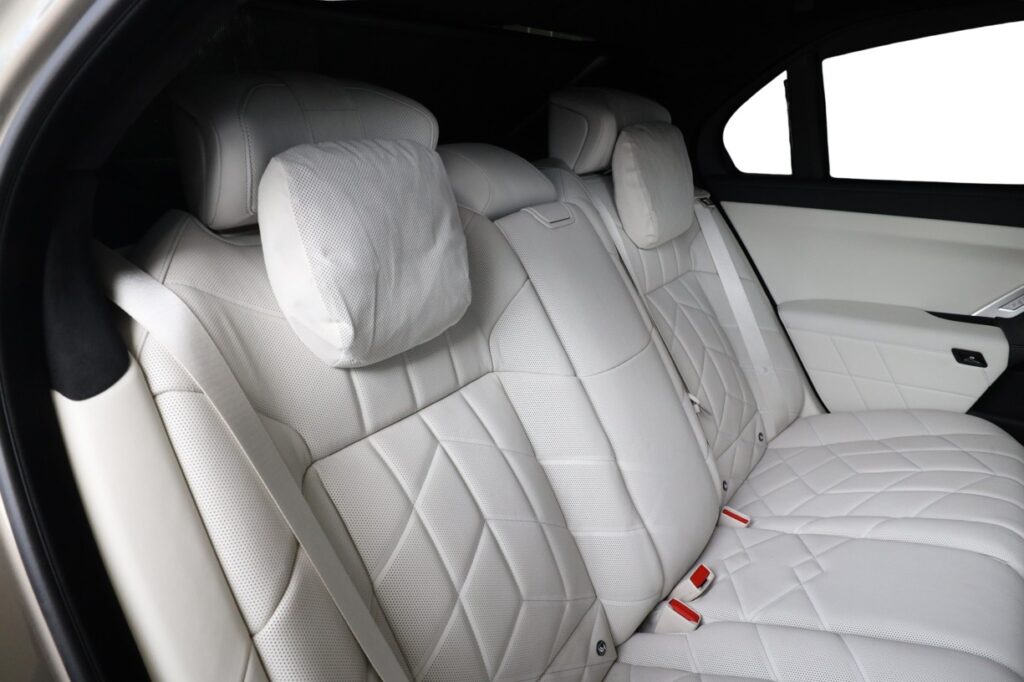 BMW 740d xDrive Sedan