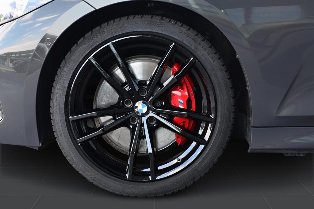 BMW 330d xDrive Sedan