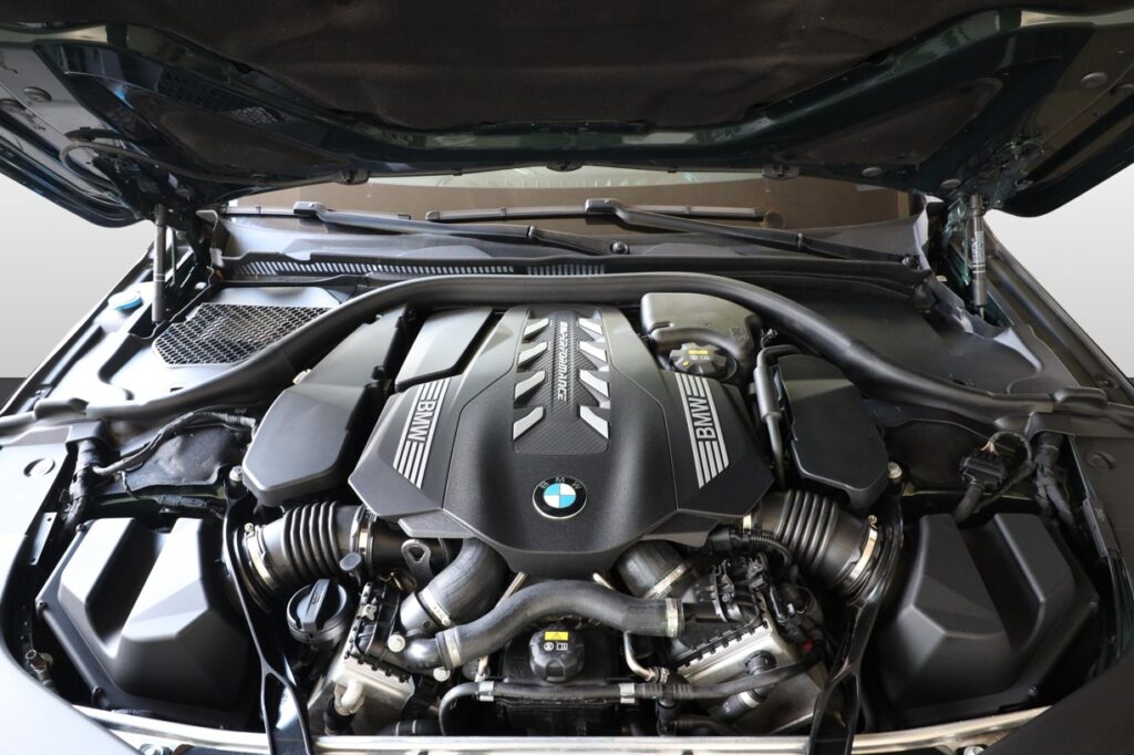 BMW M850i xDrive Coupe