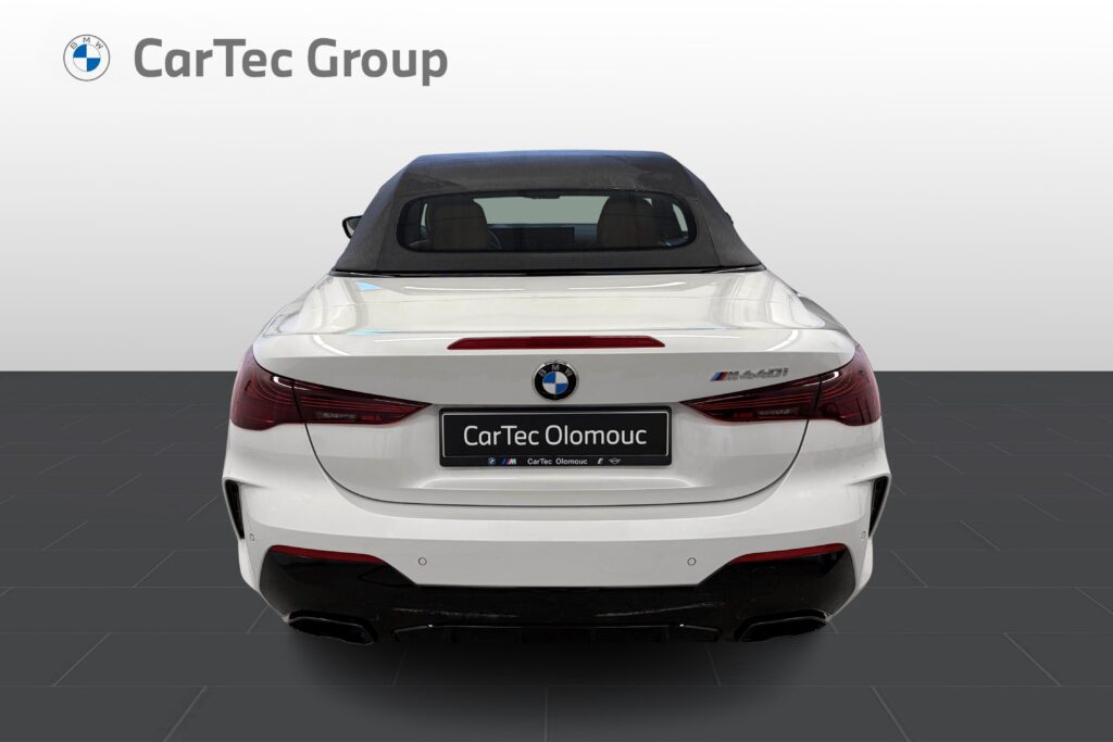 BMW M440i xDrive Convertible