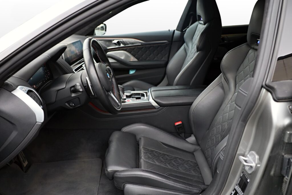 BMW M8  Gran Coupé