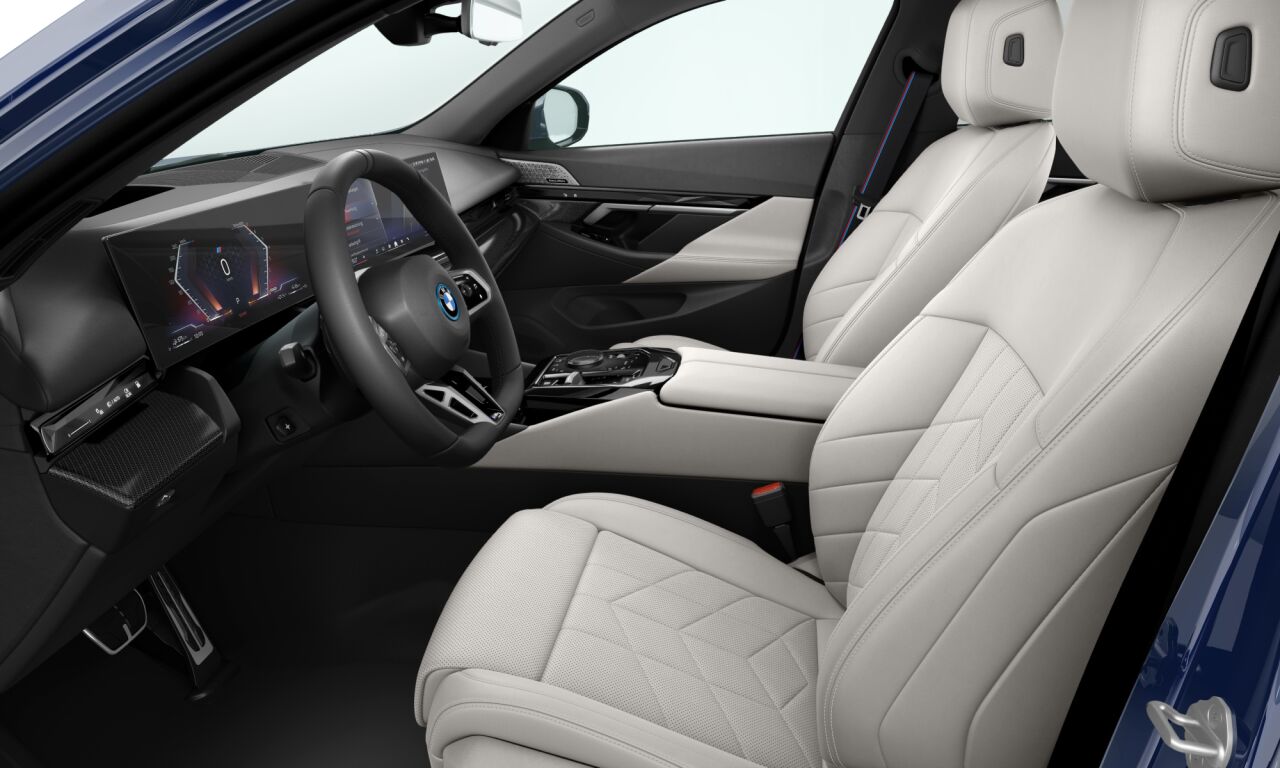 BMW 550e xDrive Touring