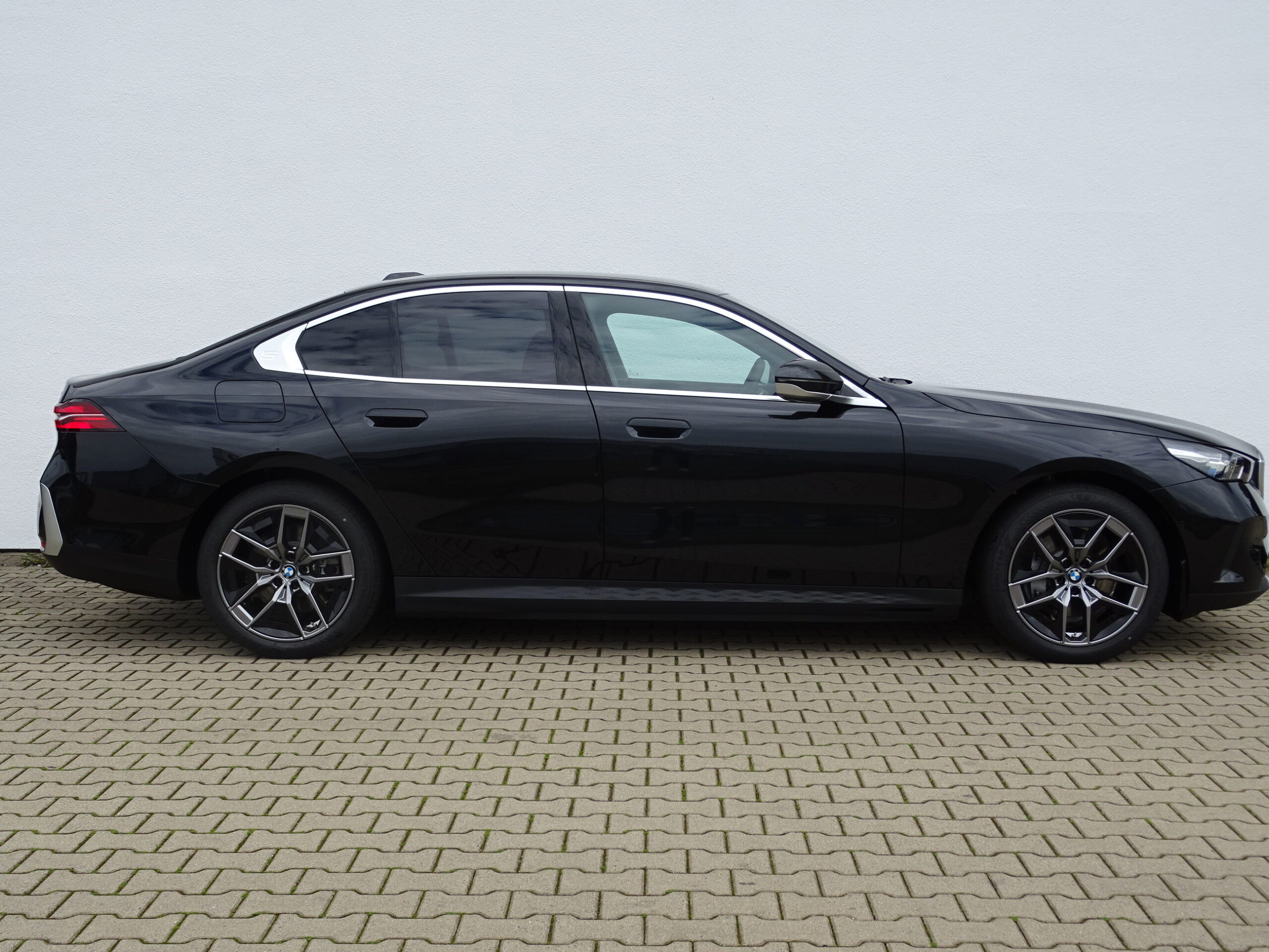 BMW i5 xDrive 40
