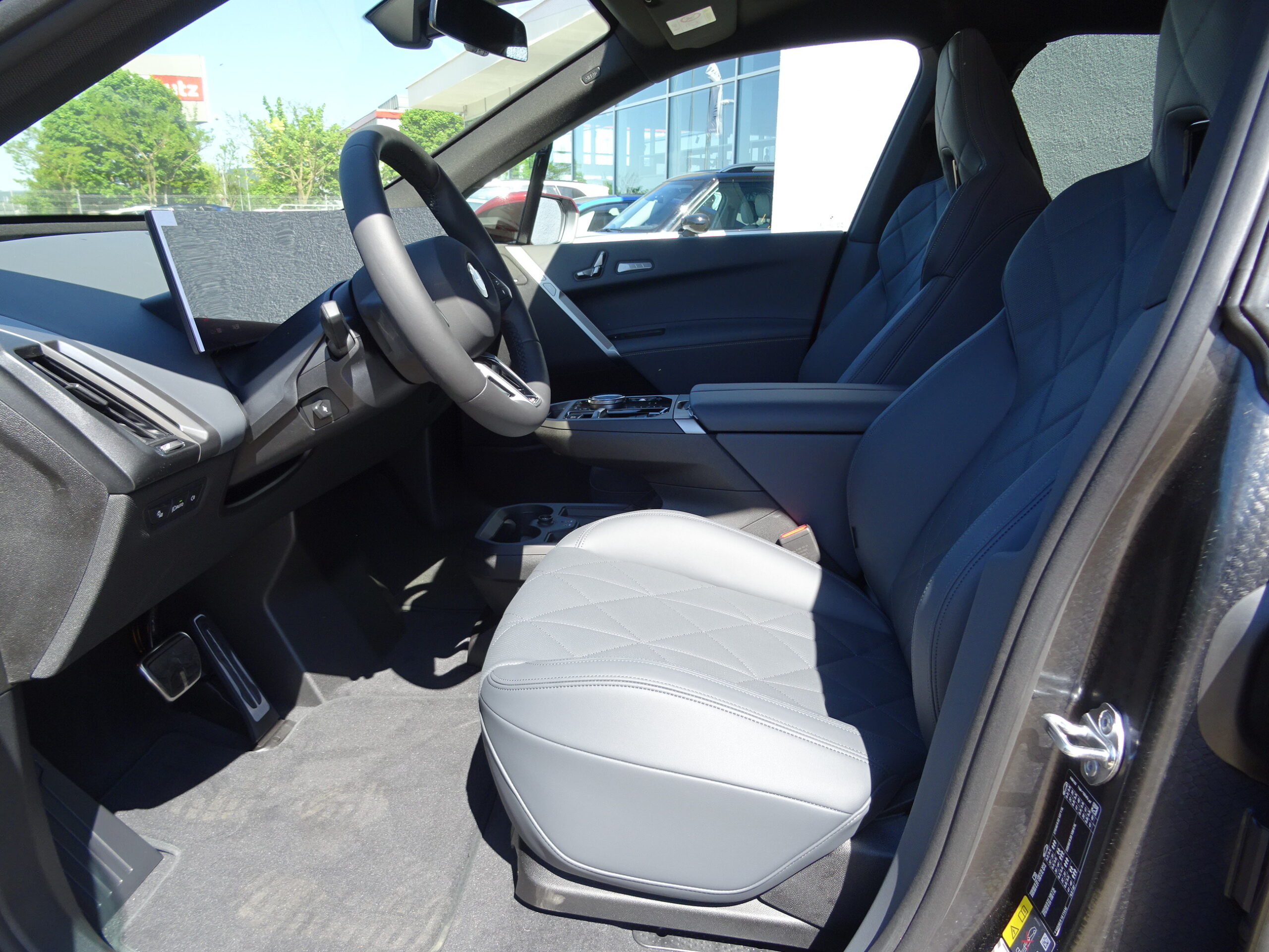 BMW iX xDrive45