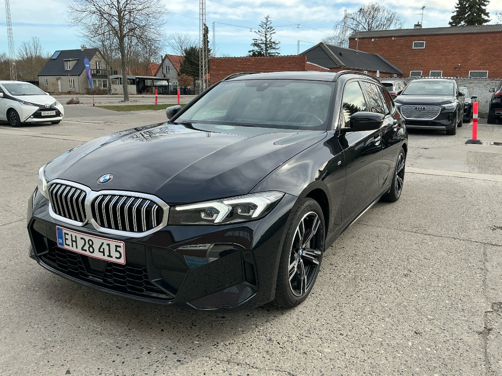 BMW 330i xDrive Touring