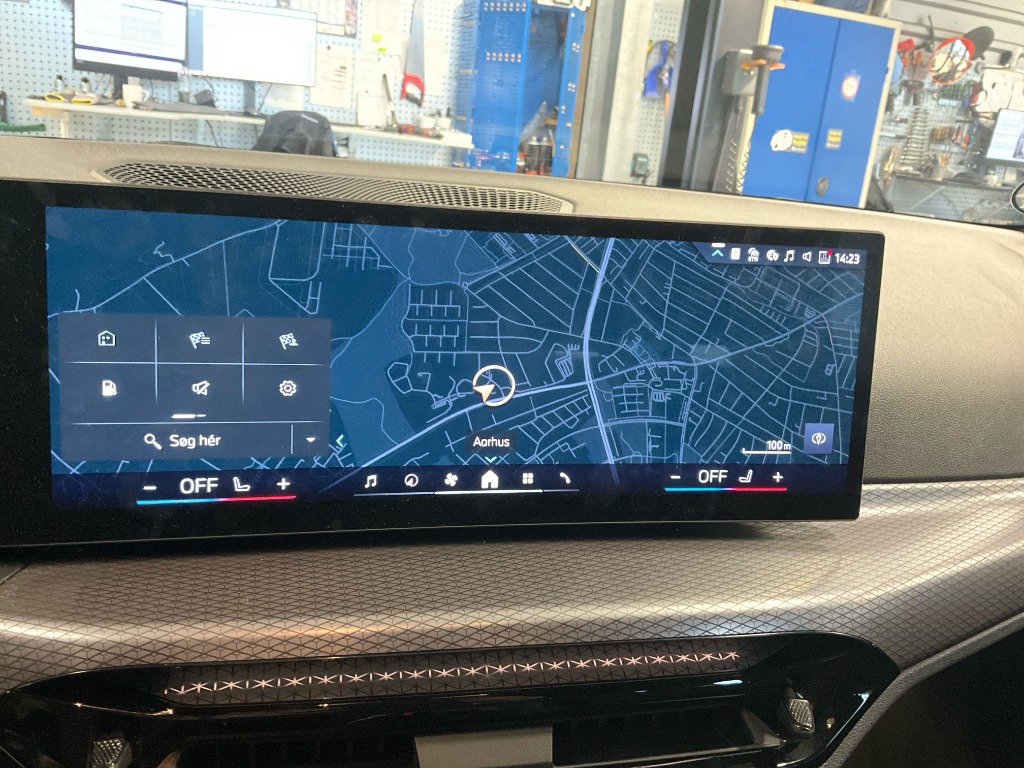 BMW 330i xDrive Touring