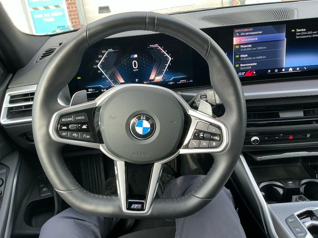 BMW 330i xDrive Touring