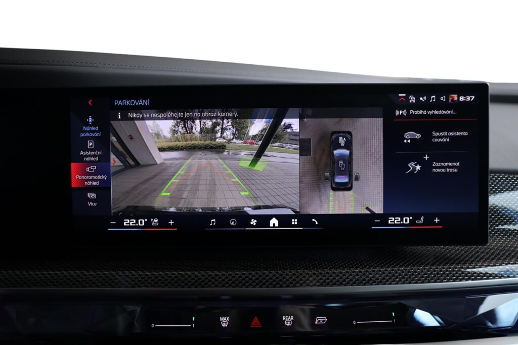 BMW i7 m70