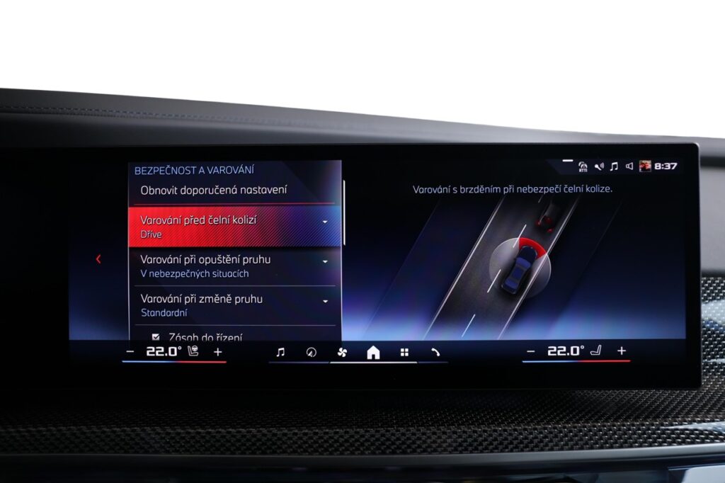 BMW i7 m70
