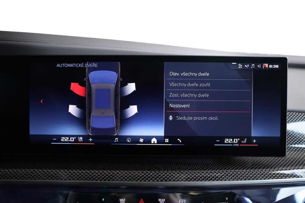 BMW i7 m70