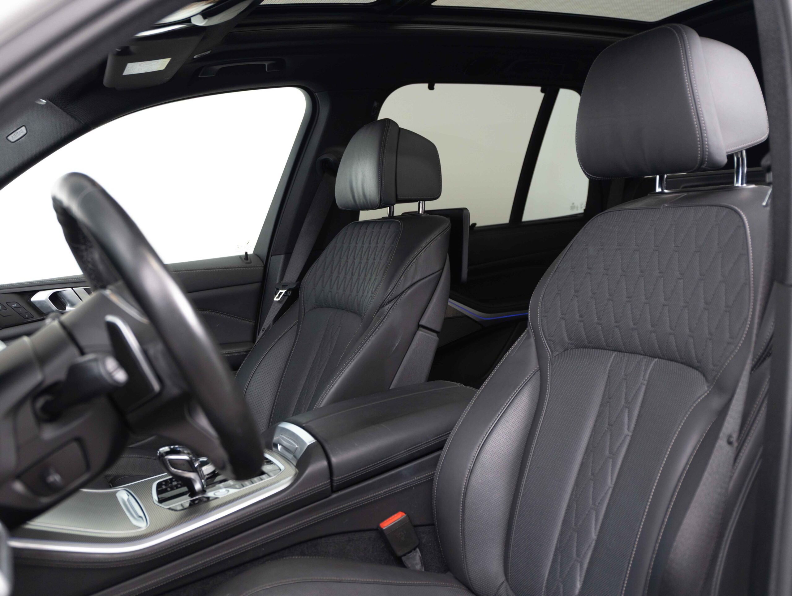 BMW X5 M50i