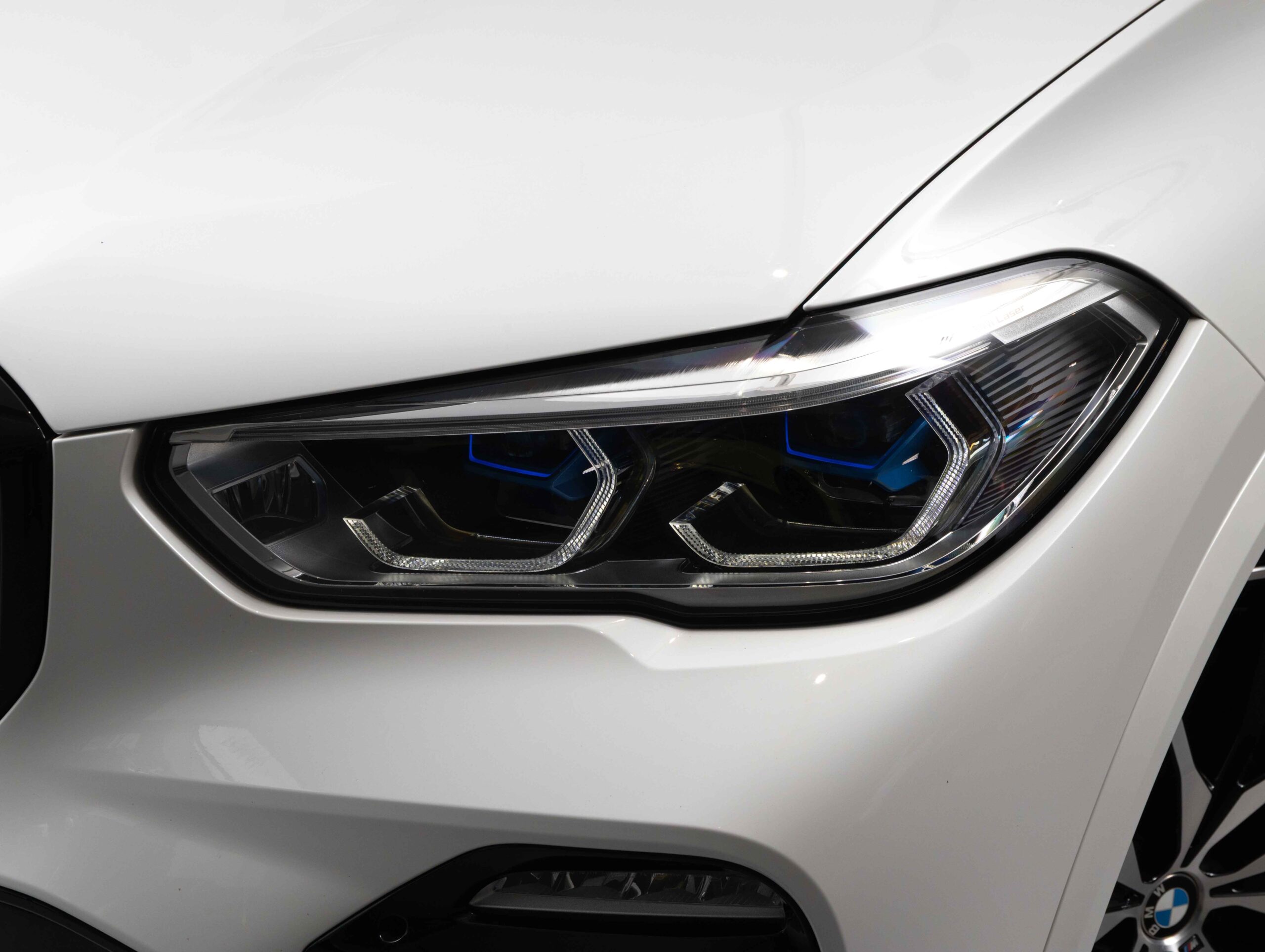 BMW X5 M50i