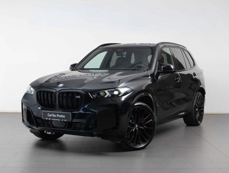 BMW X5 M60i