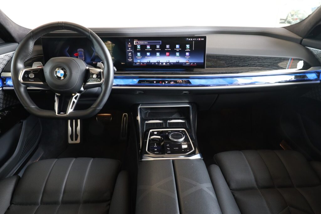 BMW 740d xDrive Sedan