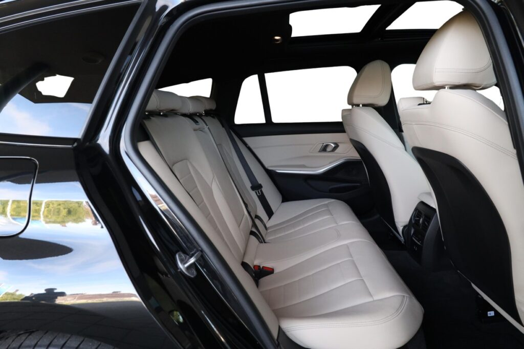BMW 330d xDrive Touring
