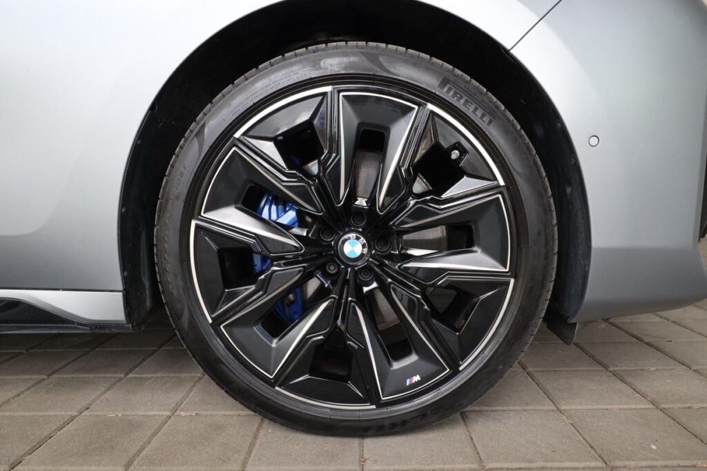 BMW 740d xDrive Sedan
