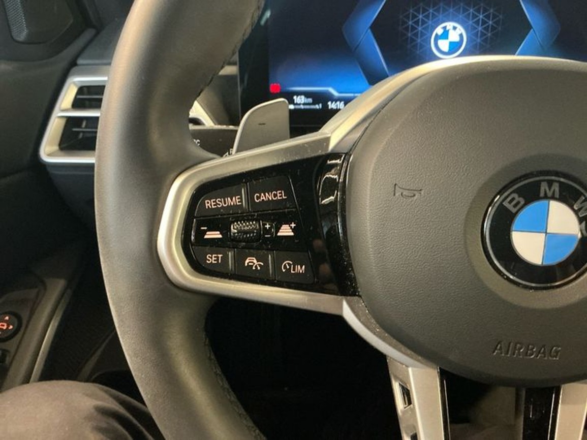 BMW 330i xDrive Touring