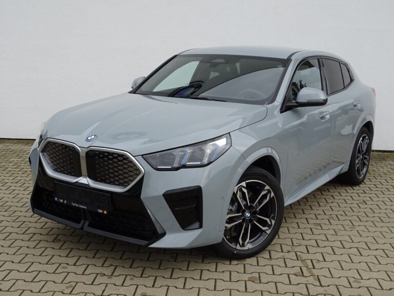 BMW iX2 xDrive30