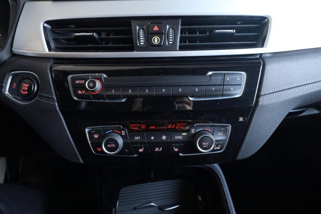 BMW X1 xDrive20i
