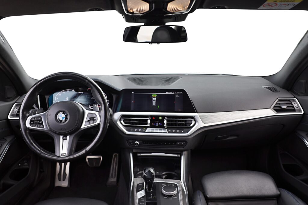 BMW 330e xDrive Touring