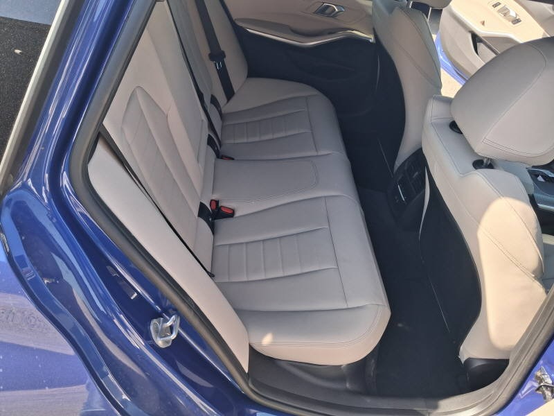 BMW 330d xDrive Touring