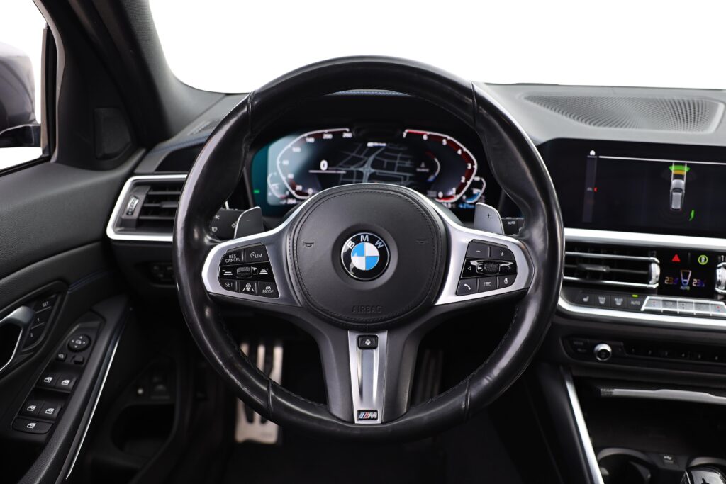 BMW 330e xDrive Touring