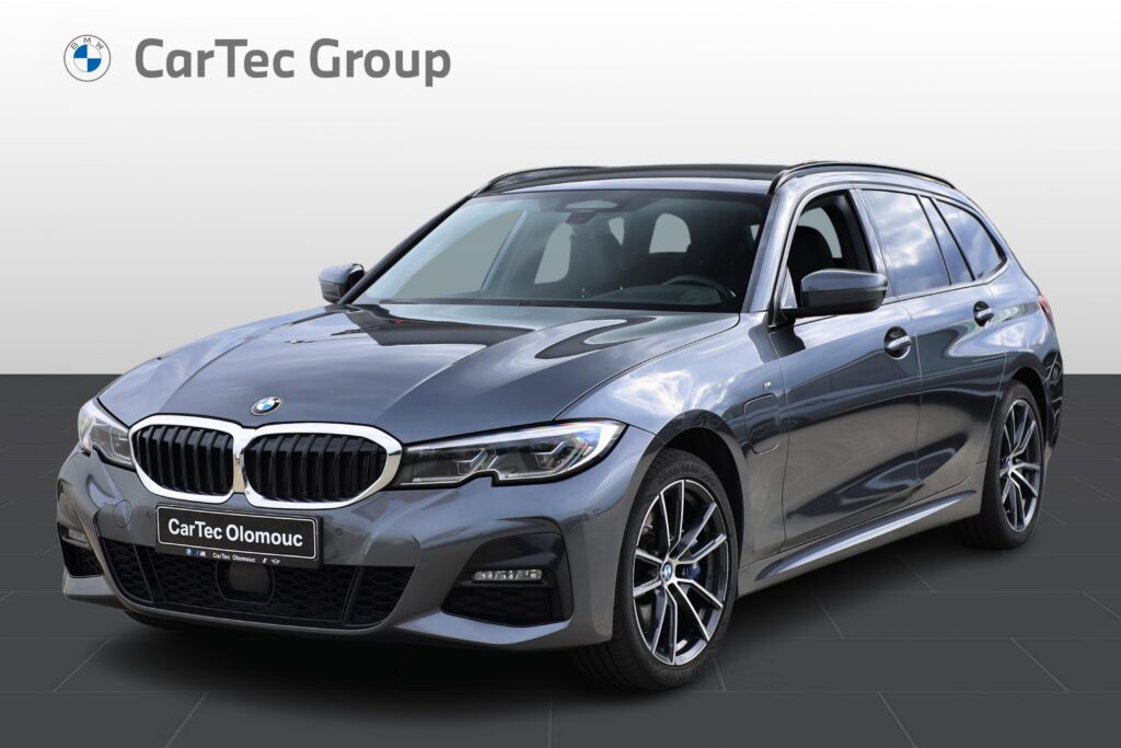 BMW 330e xDrive Touring